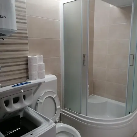 Slavica Трогір